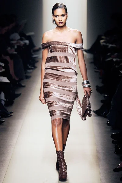 Look 18